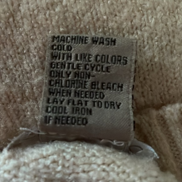 Fresh soft and long sweater. Tri-colored. Machine wash. Good condition.* Large - Picture 6 of 8